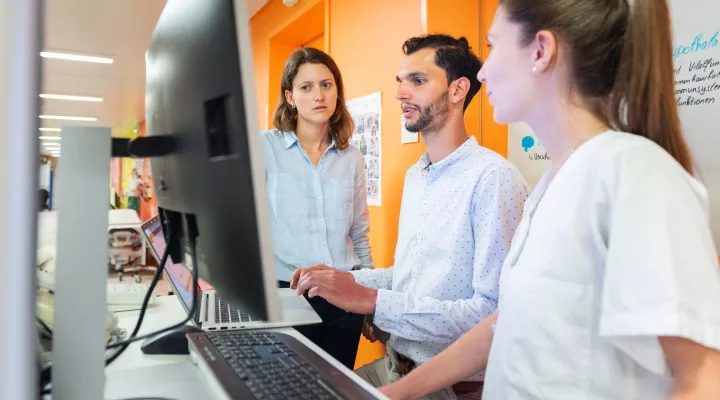 IT-Spezialistin und IT-Spezialist im Kinderspital