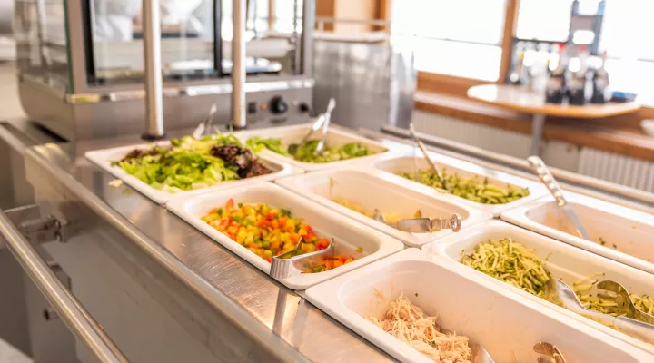 Der Salatbuffet im Restaurant des Kinderspitals