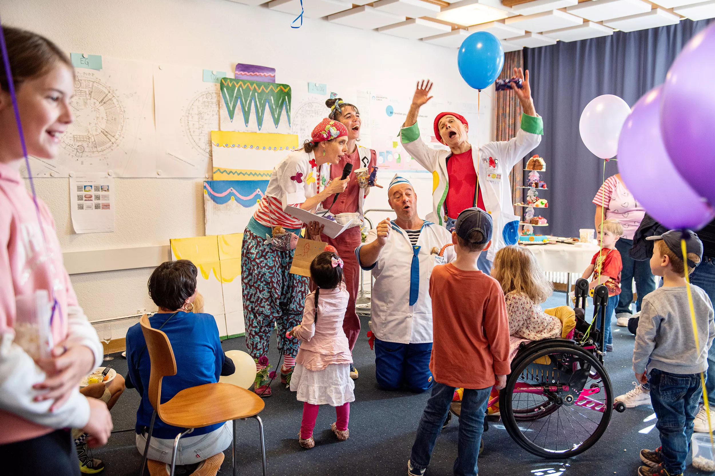 Geburtstagsparty für 5 Jahre Clowns im Kinderspital mit Flippa, Dada, Knopf und Giga